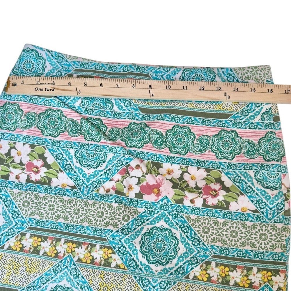 Versona Floral Geometric Pull On Stretchy Multicolor Skort Preppy Size 12 - Picture 8 of 9
